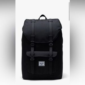 Herschel Little America Blackpack | Mid-Volume | Black